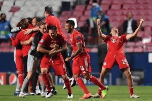 德甲焦点战：霍芬海姆主场冲前争欧战，拜仁客场保冠扩优势