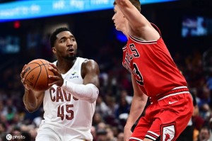 季前赛-布泽利斯19分莫布利12+9 公牛险胜骑士