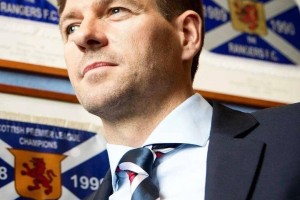 利物浦前队长杰拉德力荐三人接替萨拉赫：瞄准欧冠尖锋与拜仁新“罗贝里”