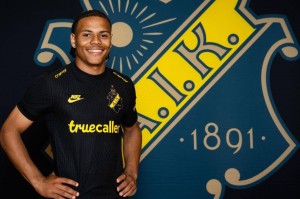 曼联1月300万签中锋小妖已在谈判！拉爵继续刮彩，单场10球射手失宠